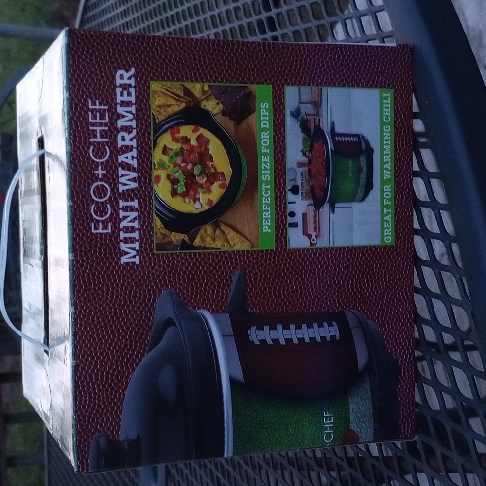 NIB ECO+CHEF FOOTBALL THEMED MINI WARMER